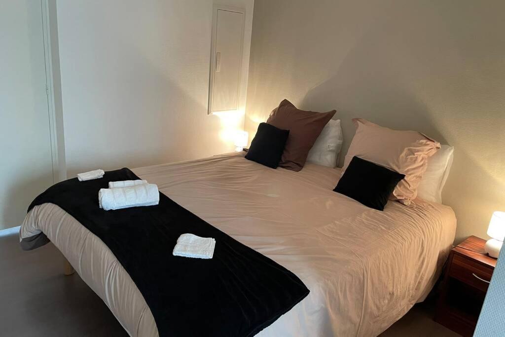 Logement Entier 33 M2 A Pau Exterior photo